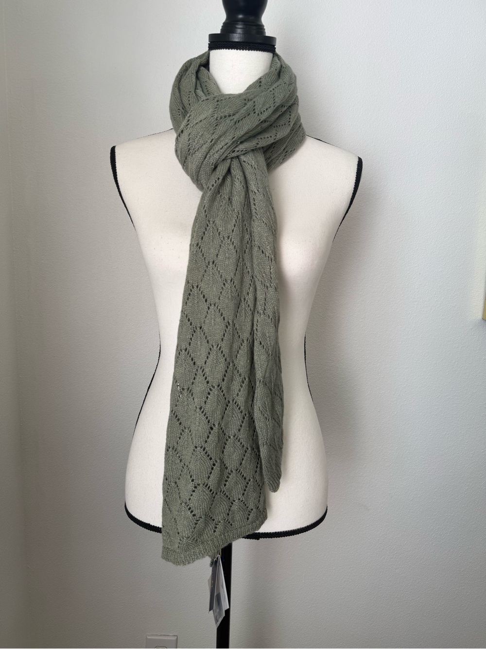 Peter Scott Scotland Sage Green Cashmere Silk Scarf NWT